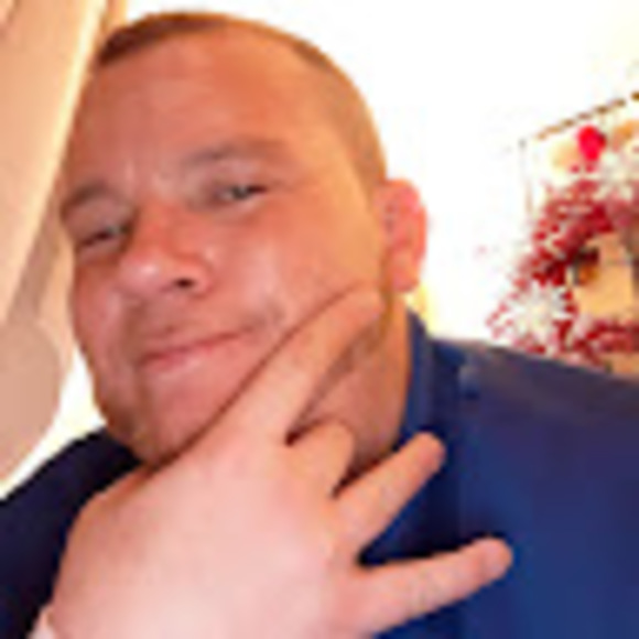 Meet your Posher, Derek - Picture 1 of 1